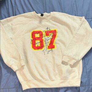Gildan Cream Graphic Crewneck Sweater Kelce/Swift